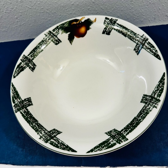 The Cades Cove Collection Citation 9.5" Round Veg Serving Bowl Apples Lattice - Picture 3 of 5